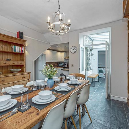 Villa Character Townhouse In Town Centre & Superb Views Dolgellau Esterno foto